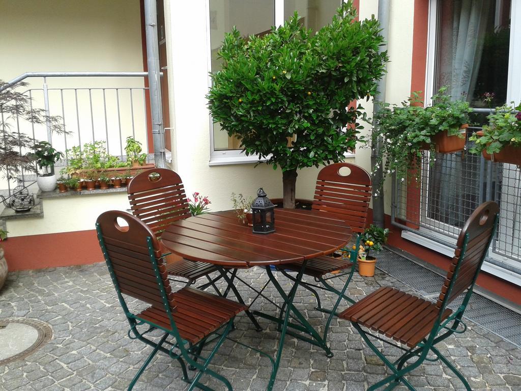 Garni-Hotel Zum Alten Ratskeller Vetschau Exterior foto