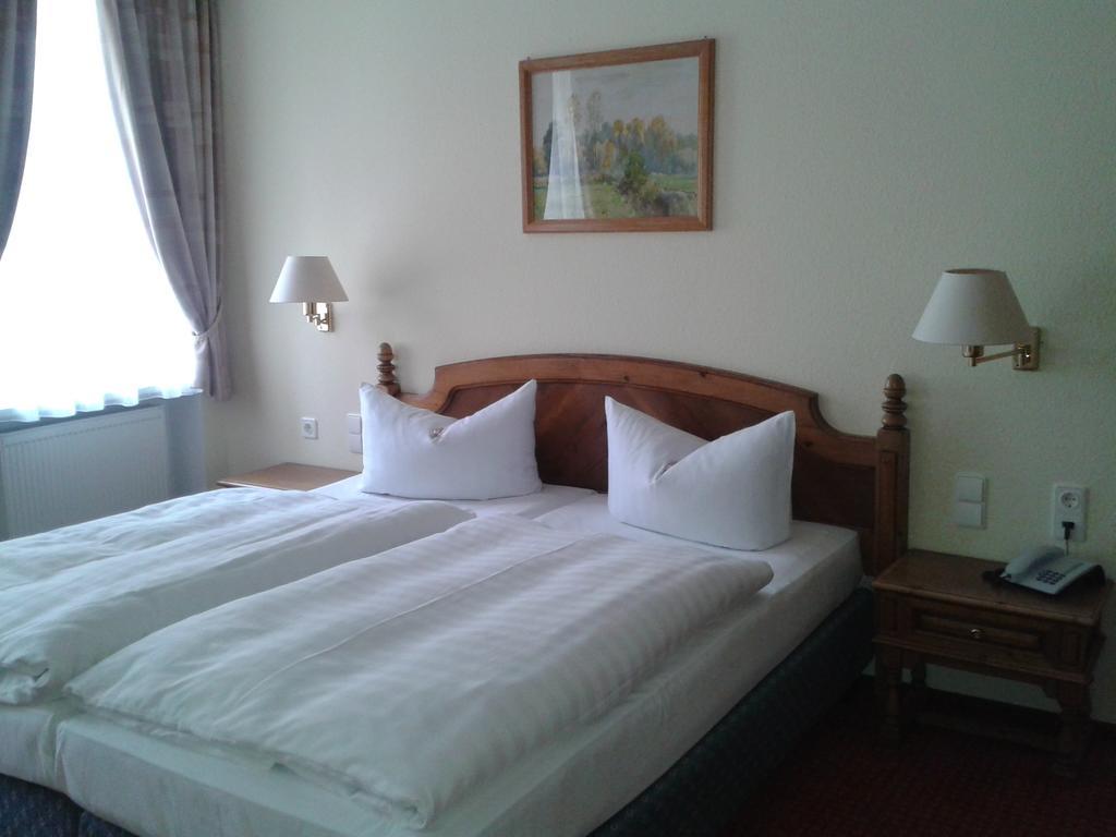 Garni-Hotel Zum Alten Ratskeller Vetschau Quarto foto