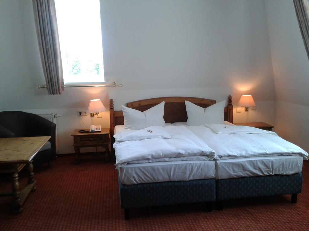 Garni-Hotel Zum Alten Ratskeller Vetschau Quarto foto