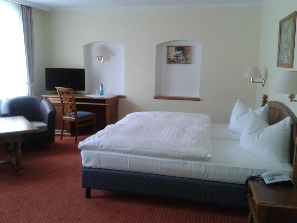 Garni-Hotel Zum Alten Ratskeller Vetschau Quarto foto