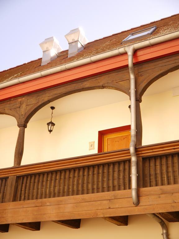 Garni-Hotel Zum Alten Ratskeller Vetschau Exterior foto