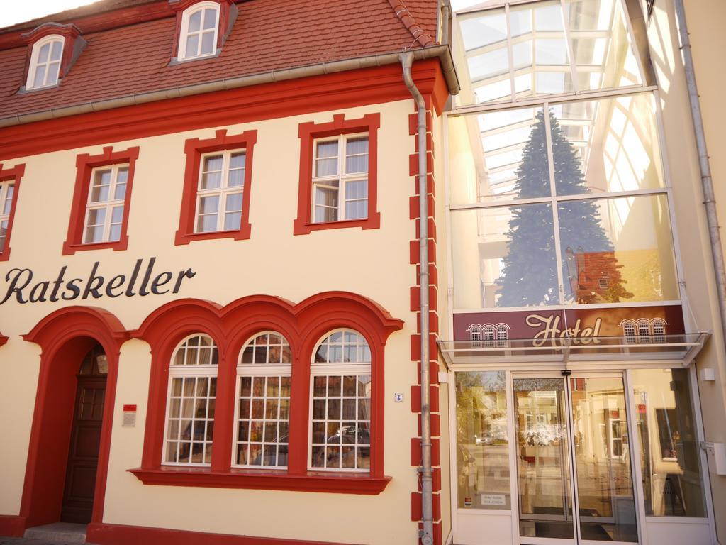 Garni-Hotel Zum Alten Ratskeller Vetschau Exterior foto