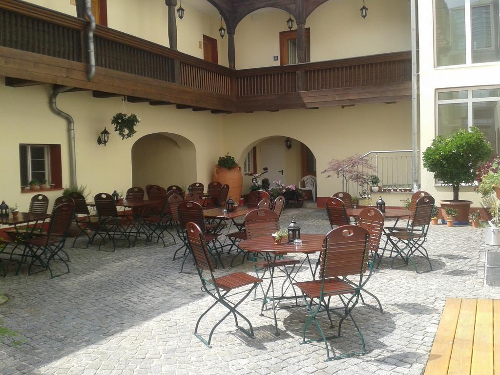 Garni-Hotel Zum Alten Ratskeller Vetschau Exterior foto